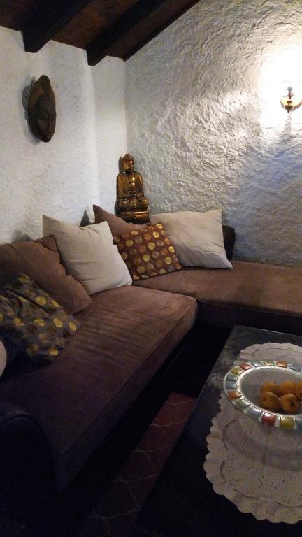 Chambres D'Hotes Chez Pierrot Et Flo Vugelles-La Mothe Luaran gambar